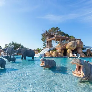 camping-resort-sanguli-salou.top-hotels-tarragona.com/