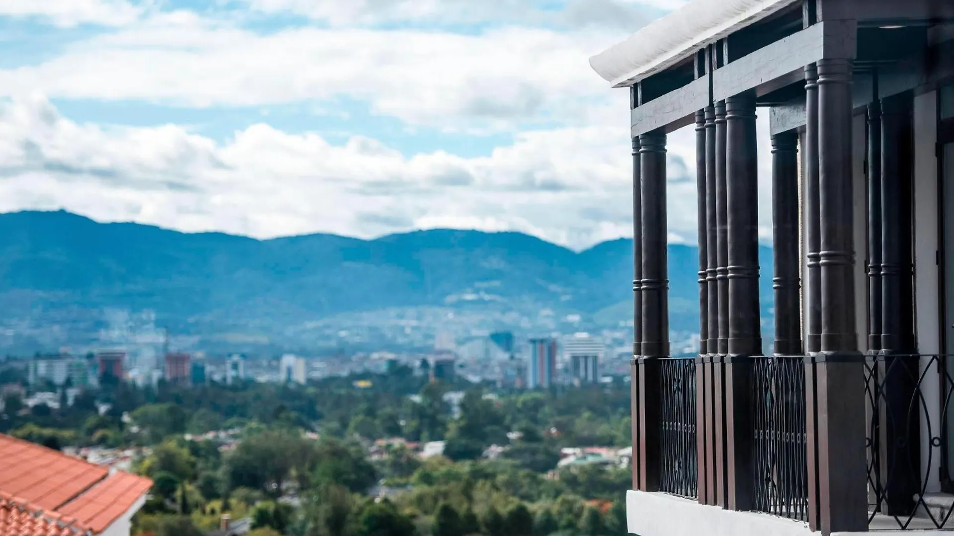 Ac Hotels By Marriott Guatemala City